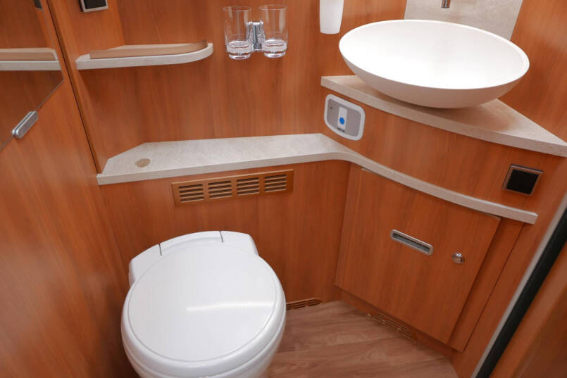 Hymer B-SL 634 Duo Mobil | Luchtvering | Levelsysteem | airco | 42