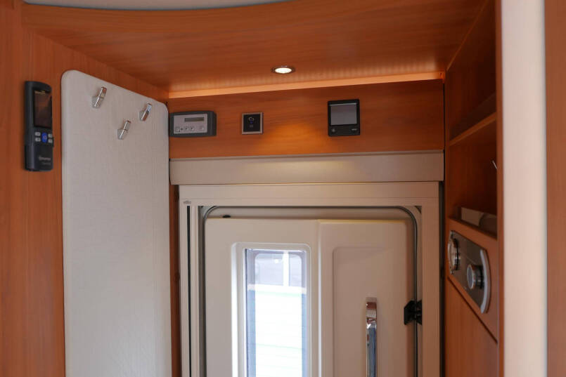 Hymer B-SL 634 Duo Mobil | Luchtvering | Levelsysteem | airco | 46