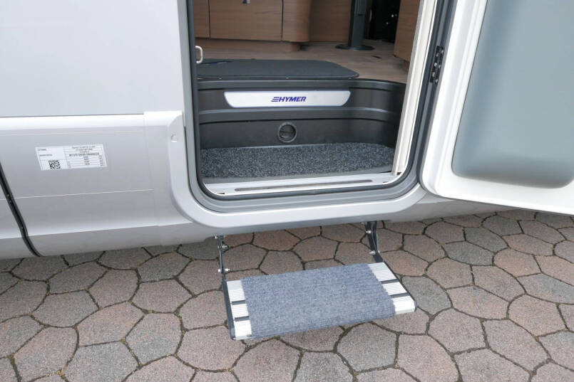 Hymer BML-I 790 MasterLine | Queensbed | Levelsysteem | Hefbed | Lithium | 18