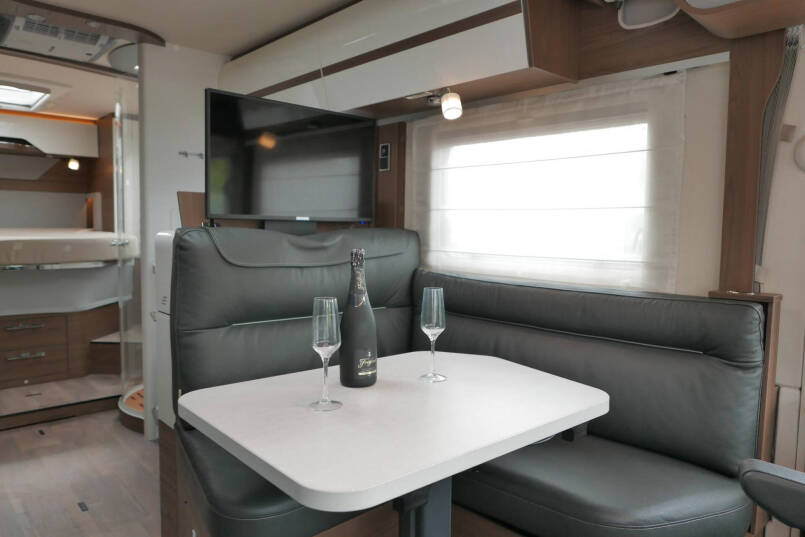Hymer BML-I 790 MasterLine | Queensbed | Levelsysteem | Hefbed | Lithium | 31
