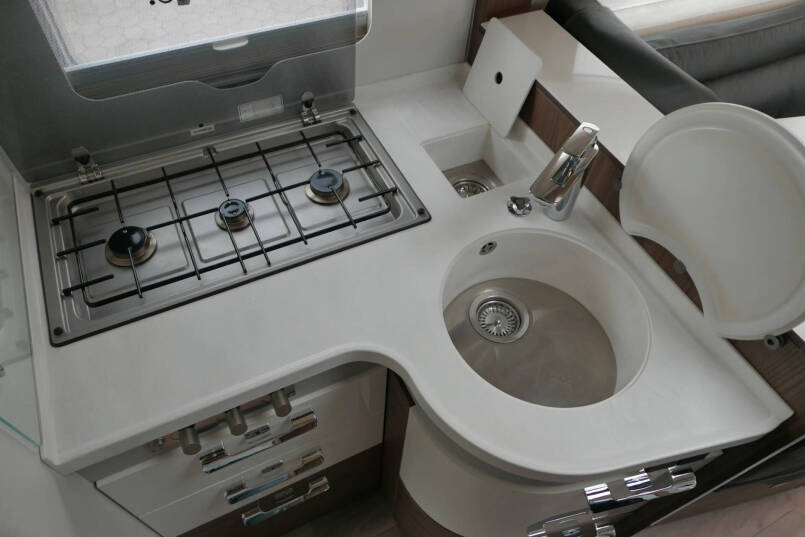 Hymer BML-I 790 MasterLine | Queensbed | Levelsysteem | Hefbed | Lithium | 42