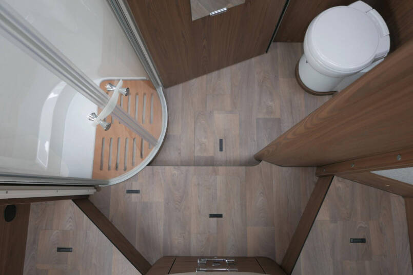 Hymer BML-I 790 MasterLine | Queensbed | Levelsysteem | Hefbed | Lithium | 54