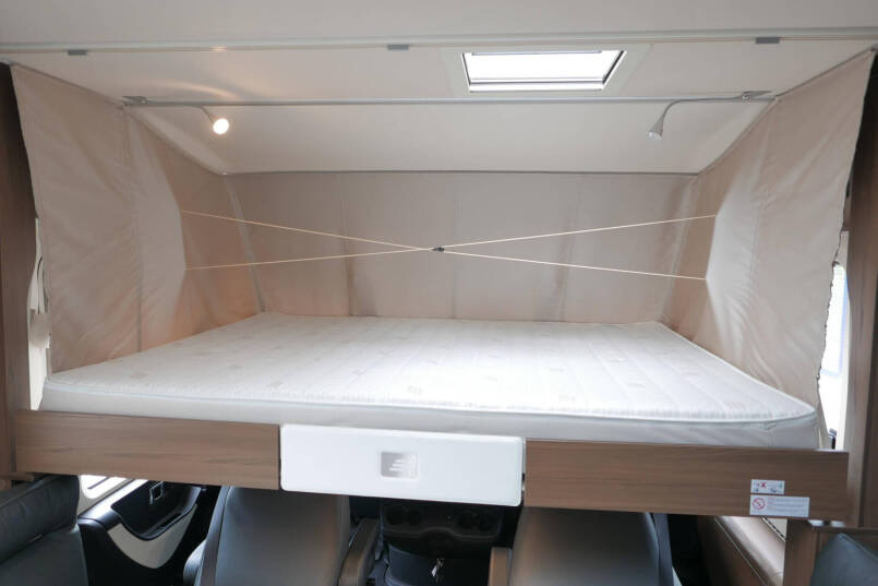 Hymer BML-I 790 MasterLine | Queensbed | Levelsysteem | Hefbed | Lithium | 62