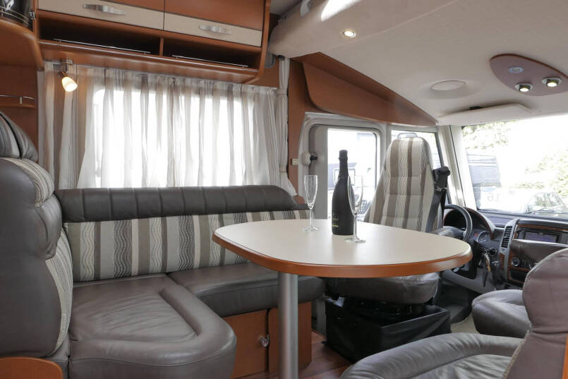Hymer B 690 StarLine | V6 Mercedes | Queensbed | Levelsysteem | Airco 25