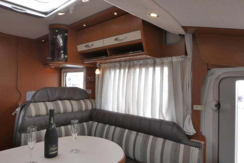 Hymer B 690 StarLine | V6 Mercedes | Queensbed | Levelsysteem | Airco 29