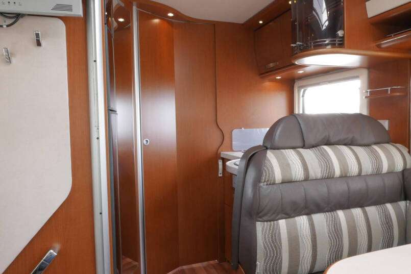 Hymer B 690 StarLine | V6 Mercedes | Queensbed | Levelsysteem | Airco 37