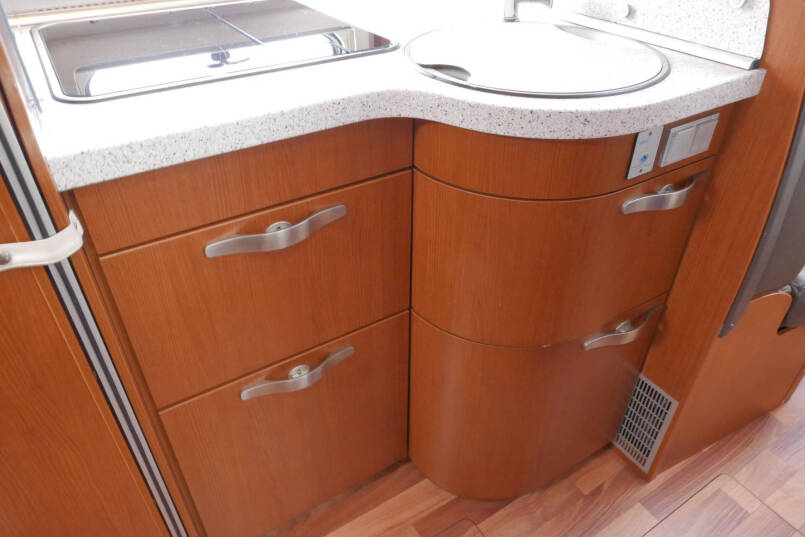 Hymer B 690 StarLine | V6 Mercedes | Queensbed | Levelsysteem | Airco 38
