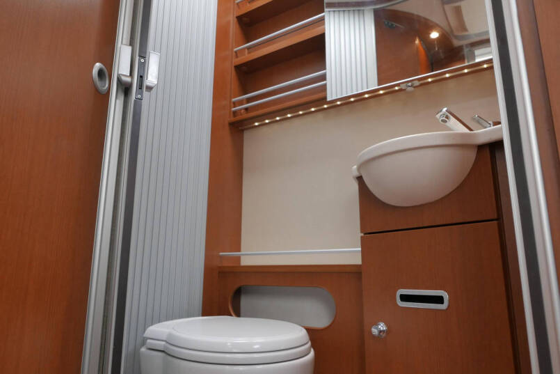 Hymer B 690 StarLine | V6 Mercedes | Queensbed | Levelsysteem | Airco 56