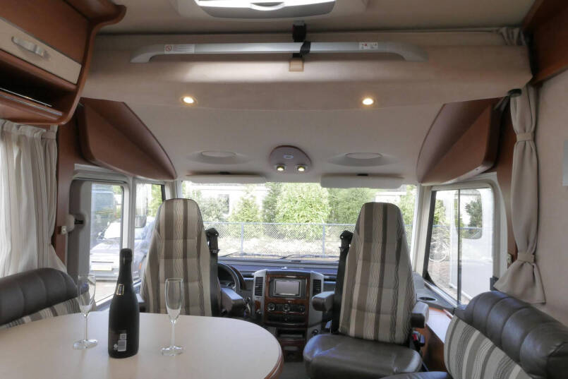 Hymer B 690 StarLine | V6 Mercedes | Queensbed | Levelsysteem | Airco 64