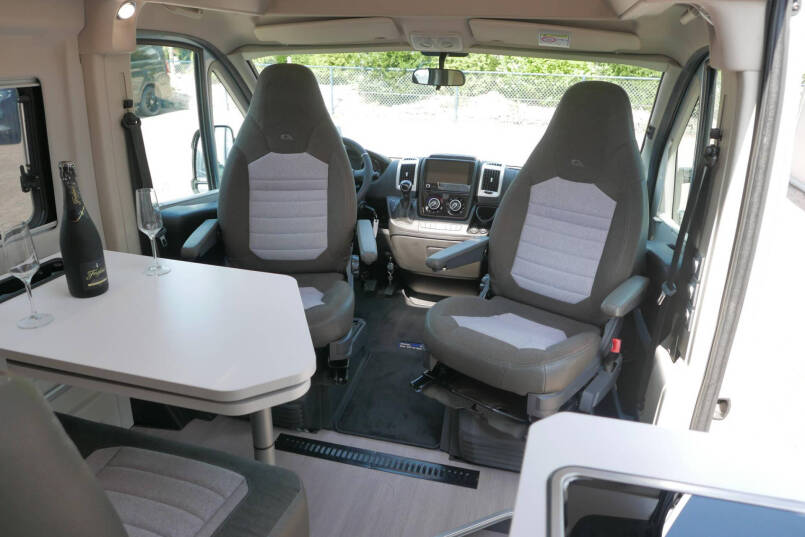 Adria Twin Plus 640 SGX | Automaat | Levelsysteem | Maxi chassis | Schotel 31