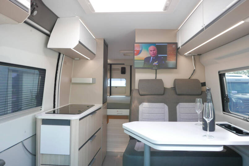 Adria Twin Plus 640 SGX | Automaat | Levelsysteem | Maxi chassis | Schotel 35