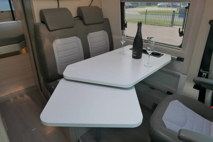 Adria Twin Plus 640 SGX | Automaat | Levelsysteem | Maxi chassis | Schotel 37