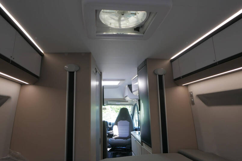 Adria Twin Plus 640 SGX | Automaat | Levelsysteem | Maxi chassis | Schotel 50