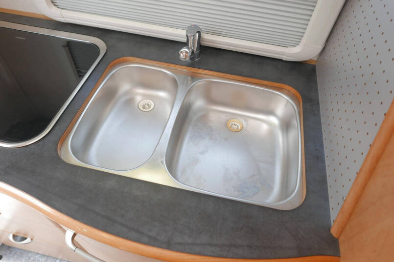 Hymer B 584 37