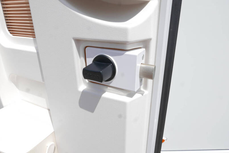 Hymer BMC-I 680 | Levelsysteem | 5 persoons  | Airco | Lithium 18