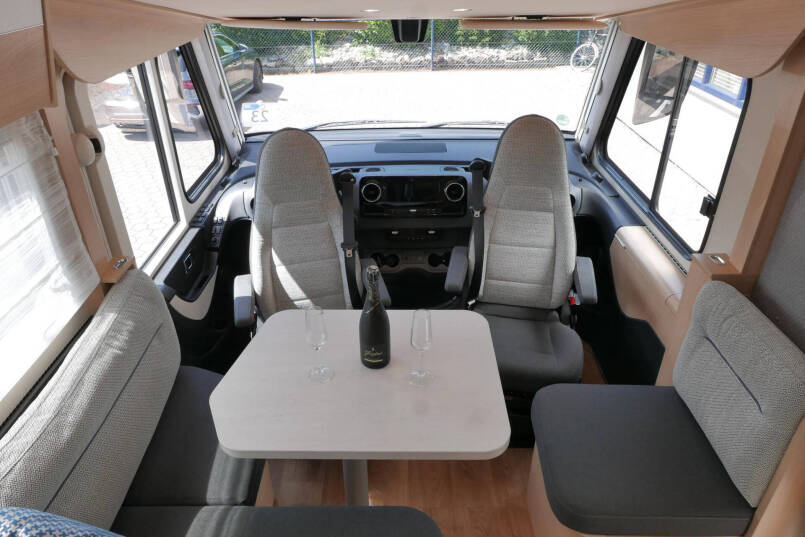 Hymer BMC-I 680 | Levelsysteem | 5 persoons  | Airco | Lithium 23