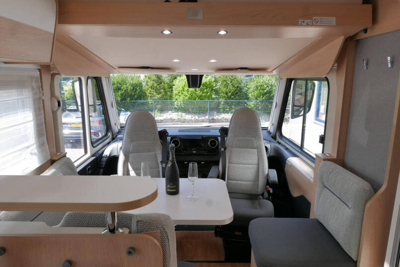 Hymer BMC-I 680 | Levelsysteem | 5 persoons  | Airco | Lithium 24