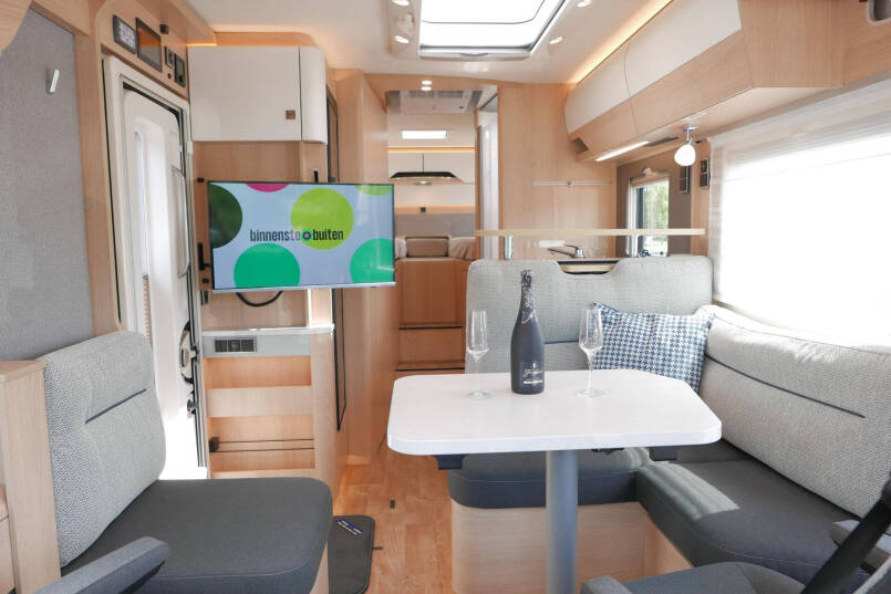 Hymer BMC-I 680 | Levelsysteem | 5 persoons  | Airco | Lithium 29