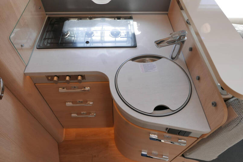 Hymer BMC-I 680 | Levelsysteem | 5 persoons  | Airco | Lithium 36