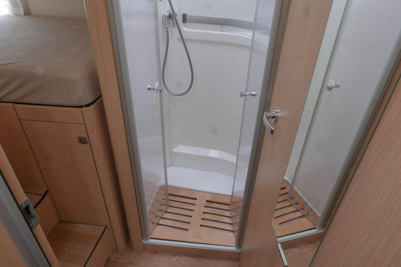 Hymer BMC-I 680 | Levelsysteem | 5 persoons  | Airco | Lithium 48