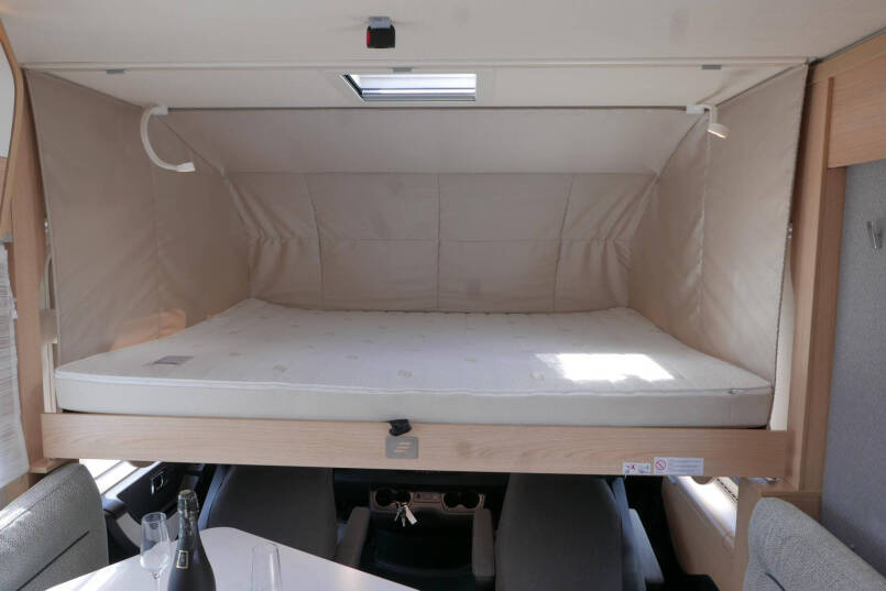 Hymer BMC-I 680 | Levelsysteem | 5 persoons  | Airco | Lithium 54