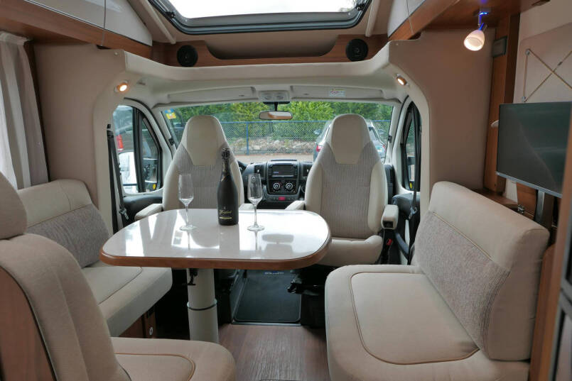 Hymer T 698 CL | 180 PK | AL-KO maxi | Queensbed 25