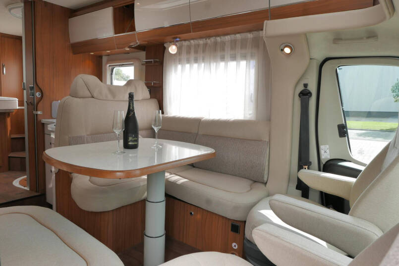Hymer T 698 CL | 180 PK | AL-KO maxi | Queensbed 27
