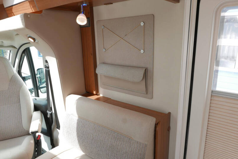 Hymer T 698 CL | 180 PK | AL-KO maxi | Queensbed 33