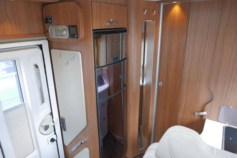 Hymer T 698 CL | 180 PK | AL-KO maxi | Queensbed 36