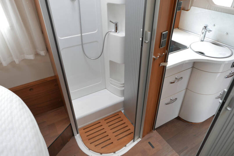 Hymer T 698 CL | 180 PK | AL-KO maxi | Queensbed 54