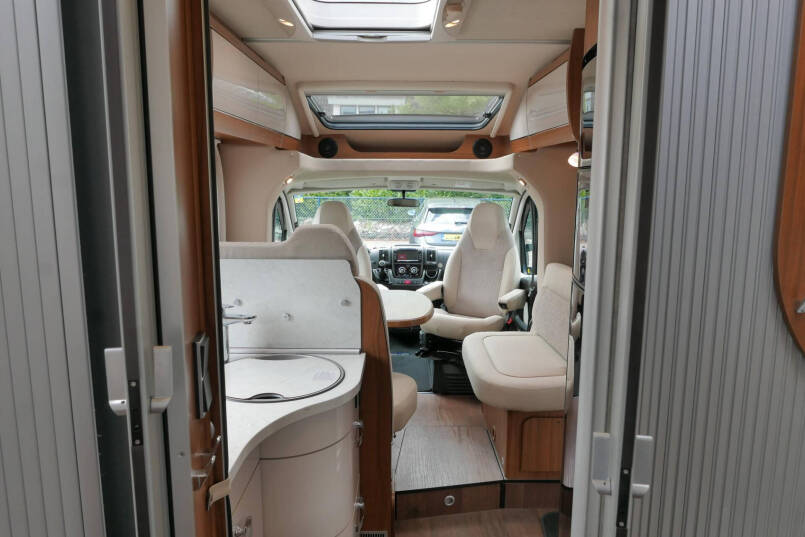 Hymer T 698 CL | 180 PK | AL-KO maxi | Queensbed 56