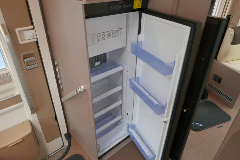 Bürstner Lyseo 736 Privilege | Automaat | Levelsysteem | Face to face | 37