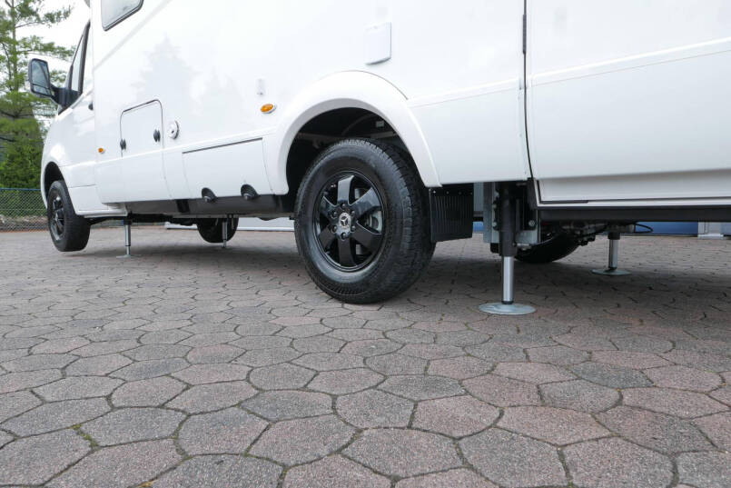 Hymer BMC-T 680 | Lithium | Levelsysteem | Mercedes 6