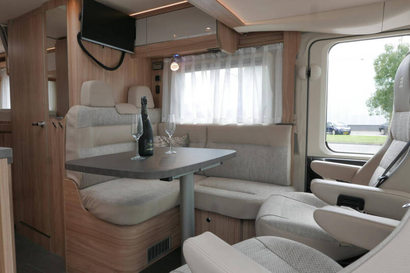 Hymer Exsis-I 588 | Automaat | Levelsysteem | Vol Optie 27