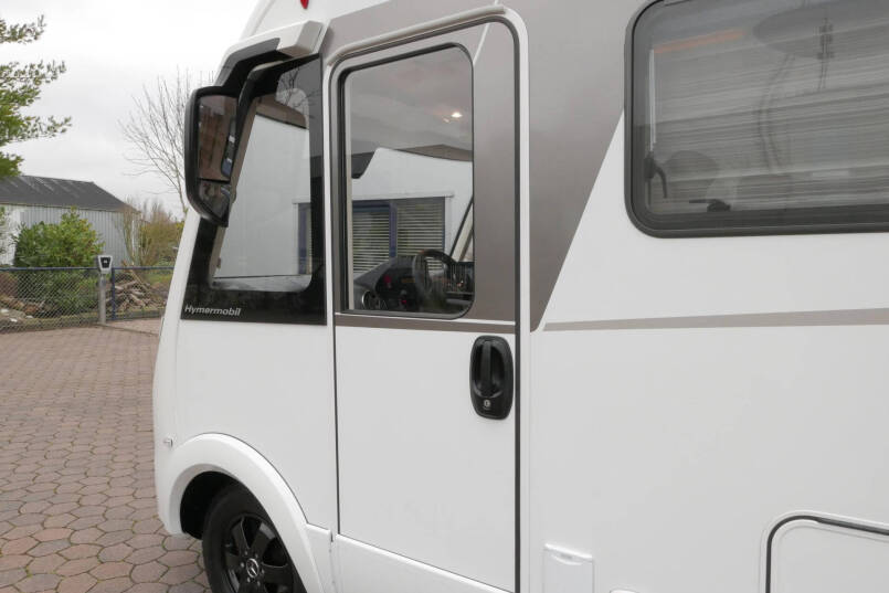 Hymer BMC-I 580 ModernComfort | Bovenkastjes | Levelsysteem | Omvormer | Zonnepanelen 13