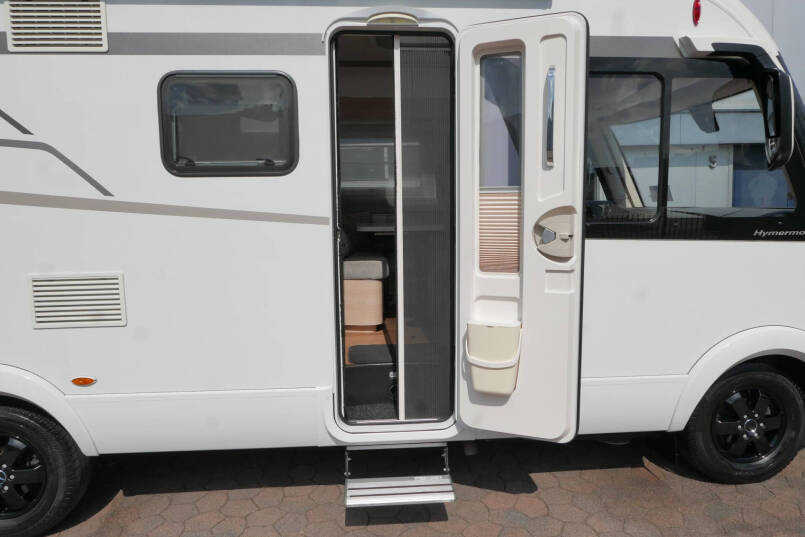 Hymer BMC-I 580 ModernComfort | Bovenkastjes | Levelsysteem | Omvormer | Zonnepanelen 21
