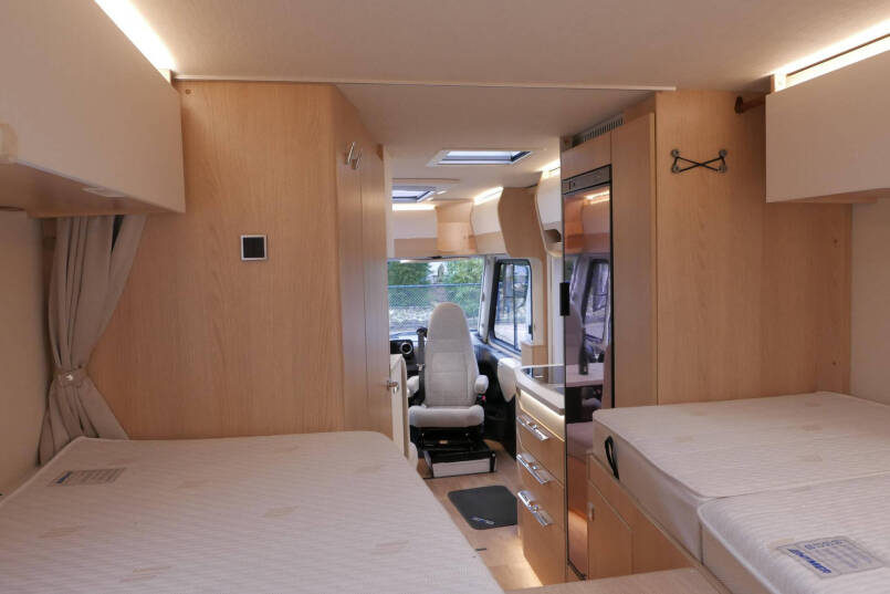Hymer BMC-I 580 ModernComfort | Bovenkastjes | Levelsysteem | Omvormer | Zonnepanelen 42