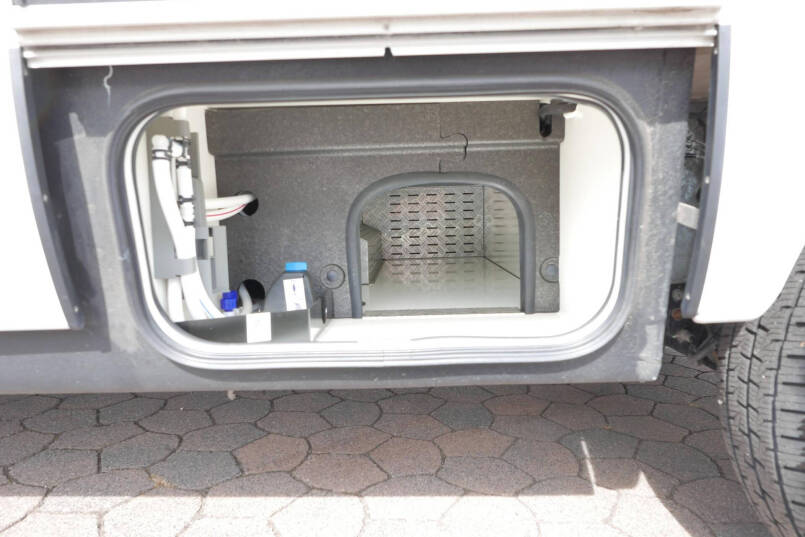 Hymer BMC-I 580 | Mercedes-Benz | 9G automaat | Enkele bedden | Lithium 14