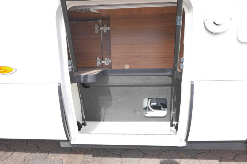 Hymer BMC-I 580 | Mercedes-Benz | 9G automaat | Enkele bedden | Lithium 15