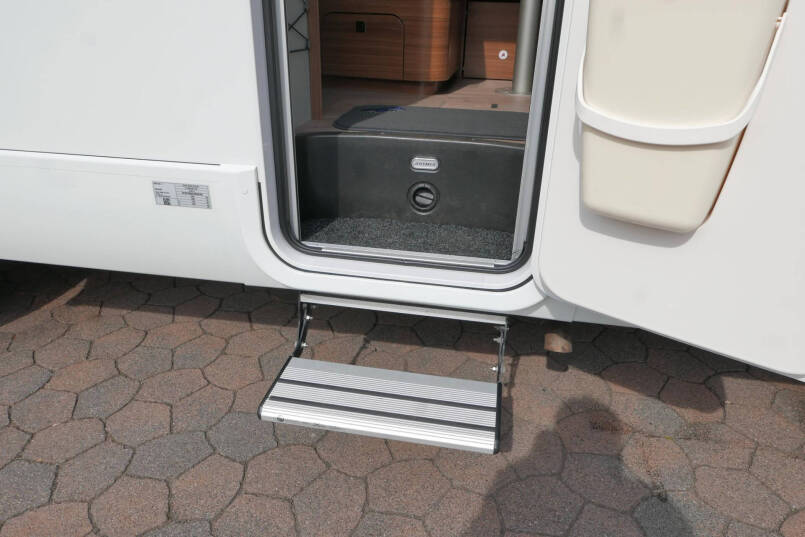 Hymer BMC-I 580 | Mercedes-Benz | 9G automaat | Enkele bedden | Lithium 17