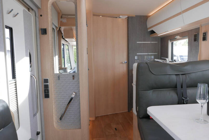 Hymer BML-I 780 | Levelsysteem | Lithium | Leer | Schotel | 36