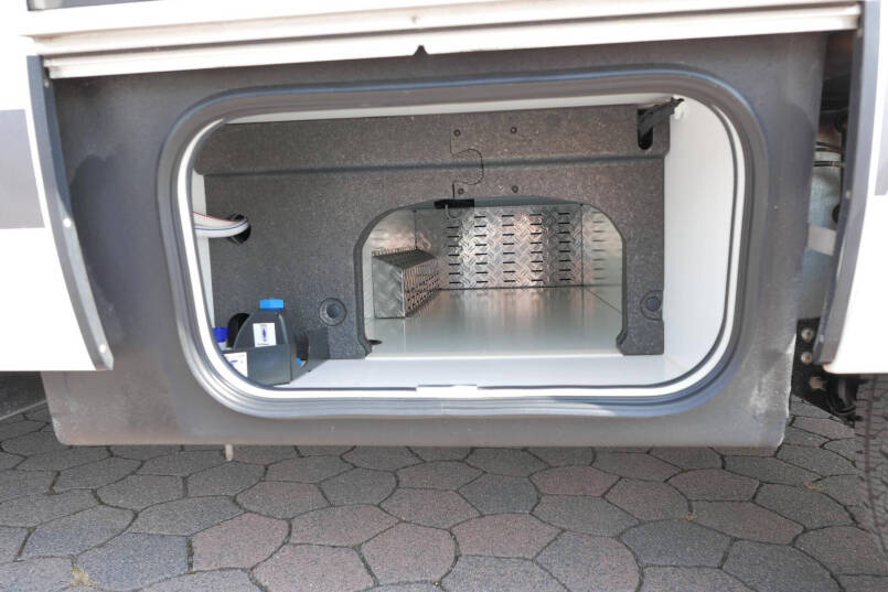 Hymer BMC-I 600 WhiteLine | Lithium | omvormer | Solar | Airco | Mercedes | 13
