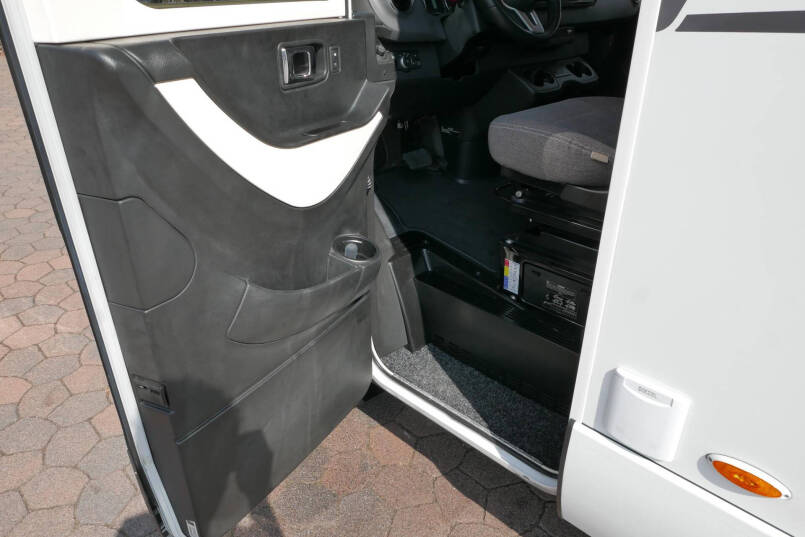 Hymer BMC-I 600 WhiteLine | Lithium | omvormer | Solar | Airco | Mercedes | 17
