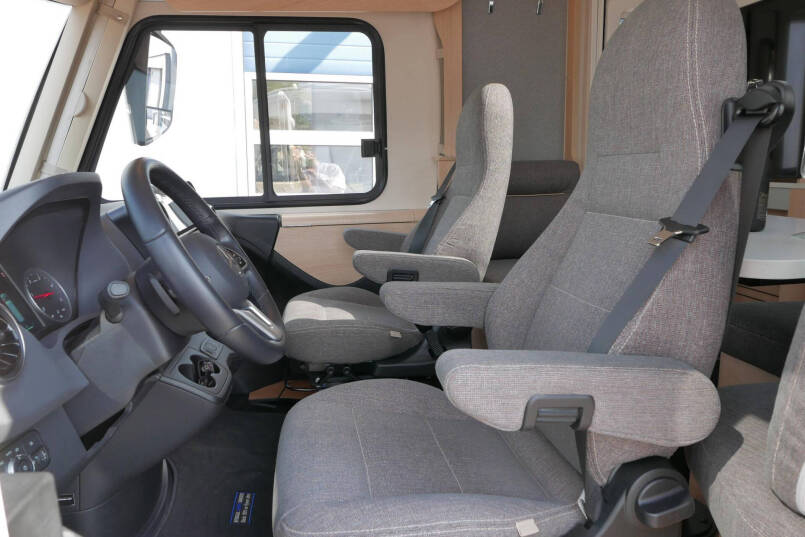 Hymer BMC-I 600 WhiteLine | Lithium | omvormer | Solar | Airco | Mercedes | 18