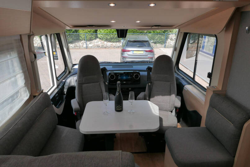 Hymer BMC-I 600 WhiteLine | Lithium | omvormer | Solar | Airco | Mercedes | 22