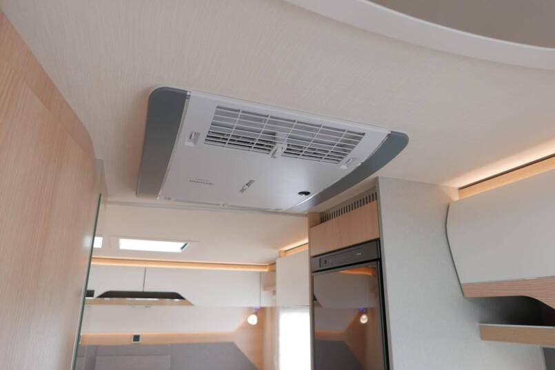 Hymer BMC-I 600 WhiteLine | Lithium | omvormer | Solar | Airco | Mercedes | 34