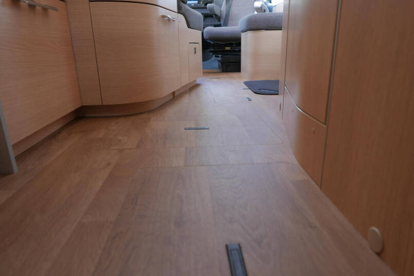 Hymer BMC-I 600 WhiteLine | Lithium | omvormer | Solar | Airco | Mercedes | 43