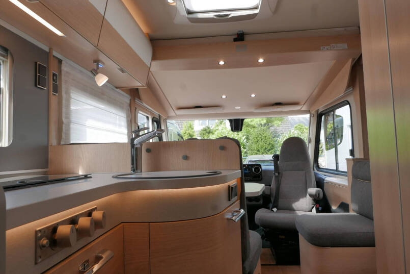 Hymer BMC-I 600 WhiteLine | Lithium | omvormer | Solar | Airco | Mercedes | 45