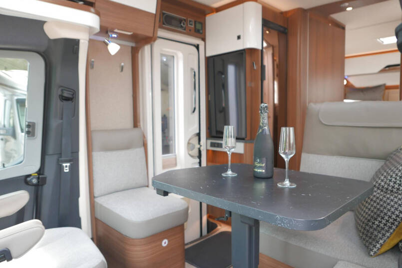 Hymer BMC-T 680 | AL-KO 4430 chassis | 177 pk automaat | Lithium | 32