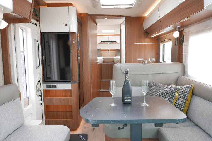 Hymer BMC-T 680 | AL-KO 4430 chassis | 177 pk automaat | Lithium | 33
